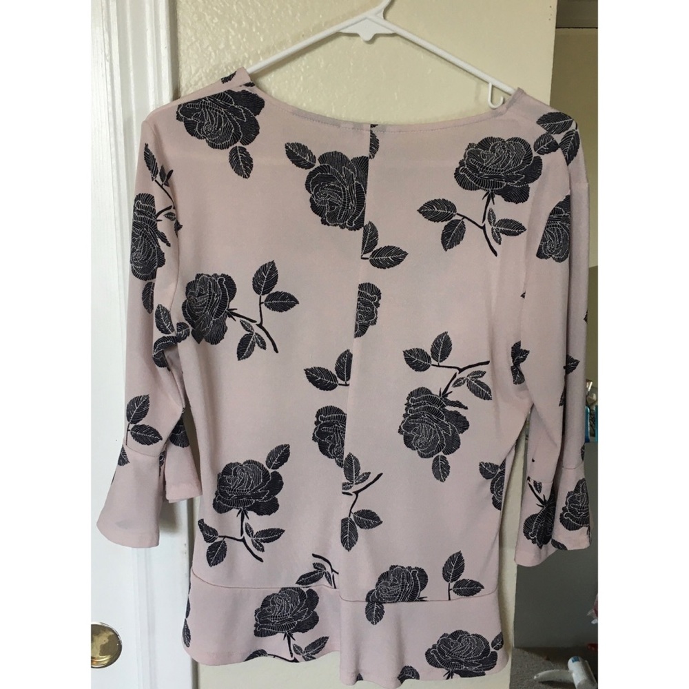 Flower Top - Picture 5 of 5